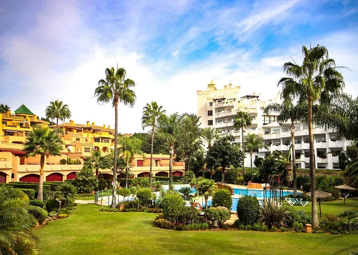 Riviera Andaluza * إِستيبونا